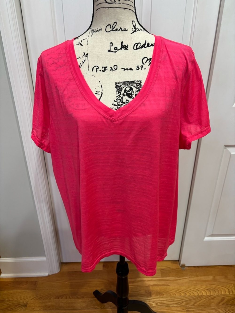 Xersion Women's V-Neck Short Sleeve Top - 2X Hot Pink